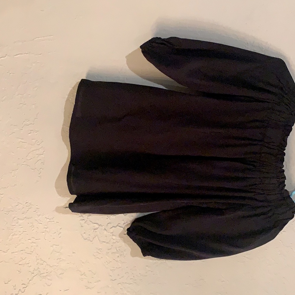 A nice blouse color black